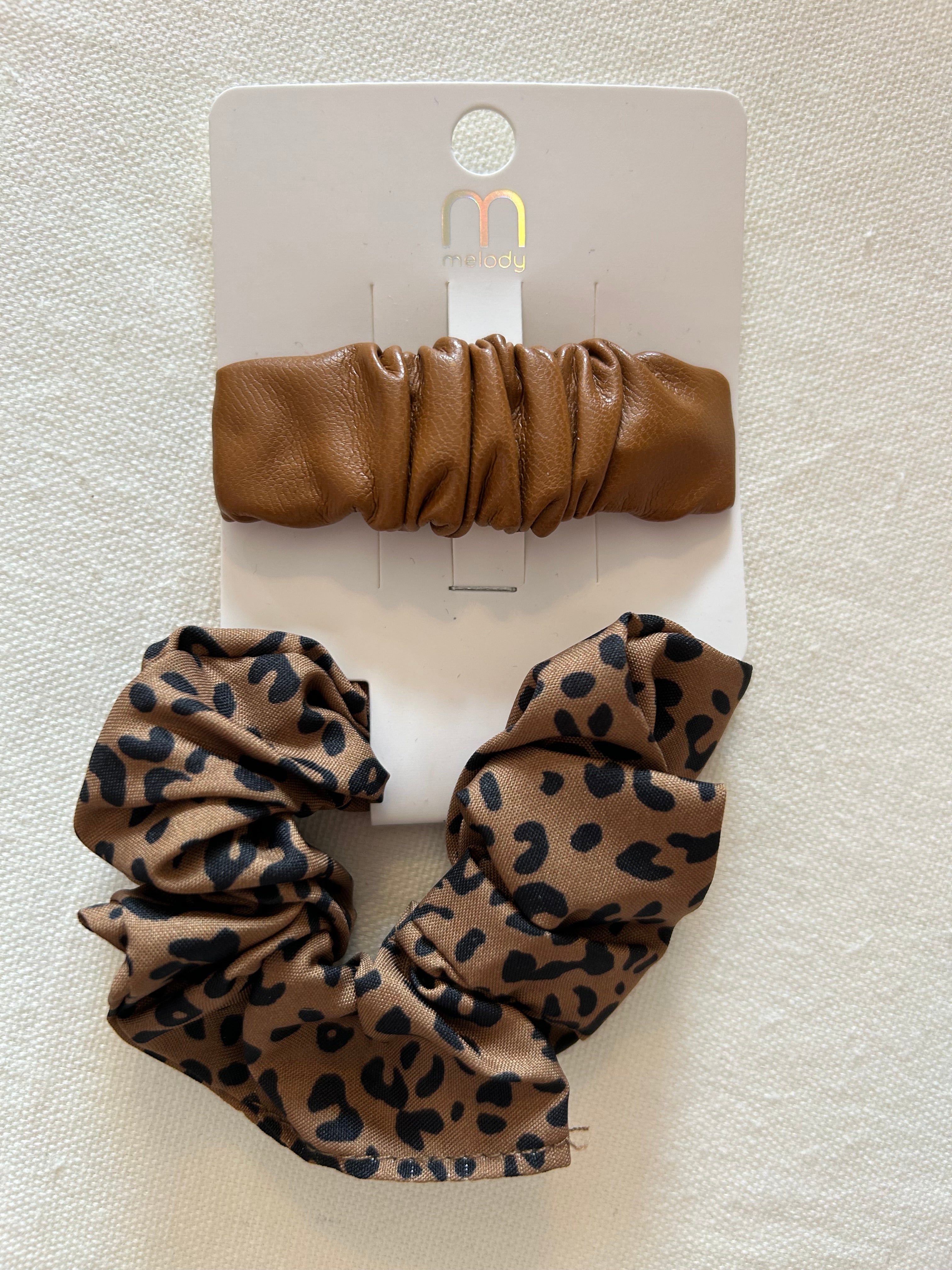 Brown & Blk leopard scrunchie & brown leather clip
