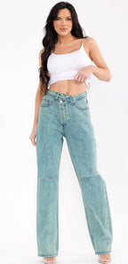 Button closure wide leg pants