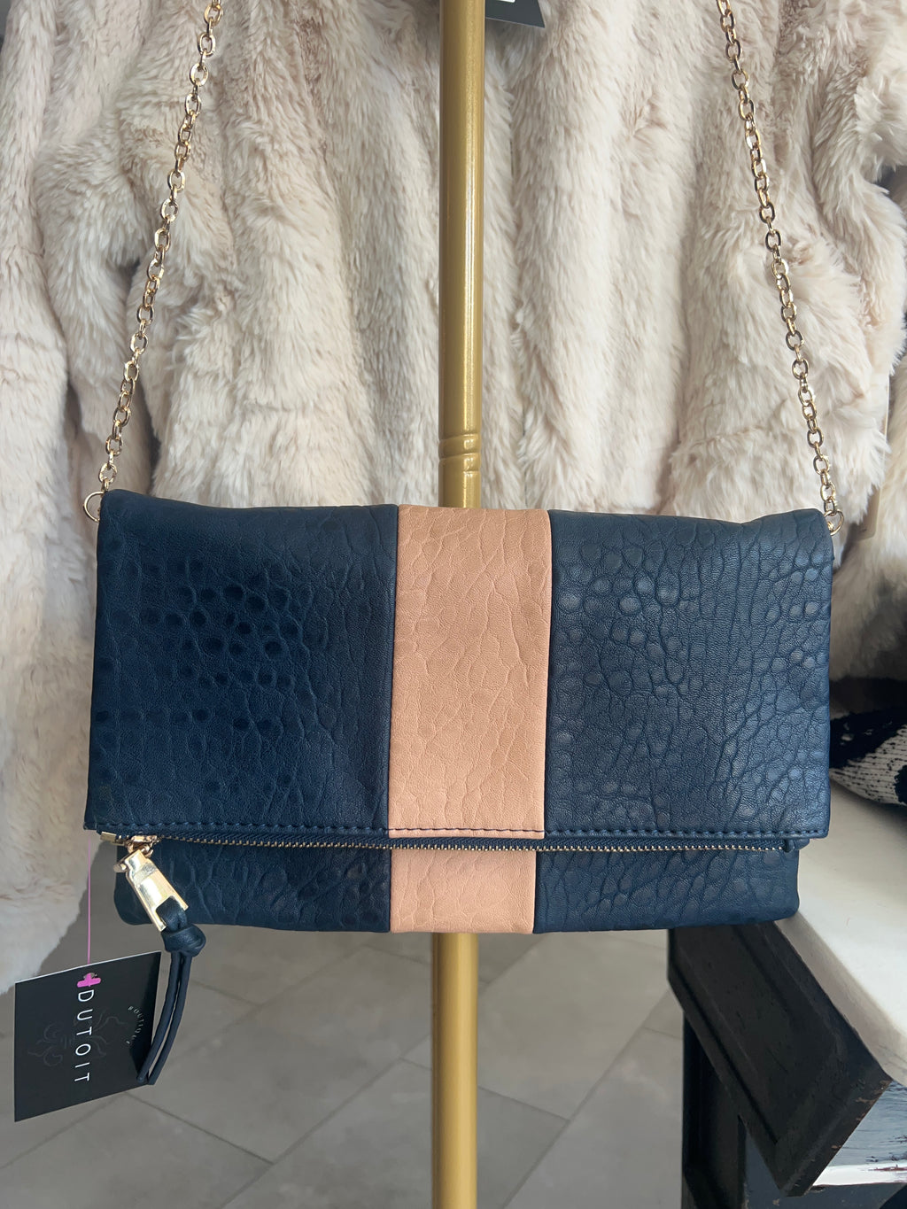 Navy & beige clutch