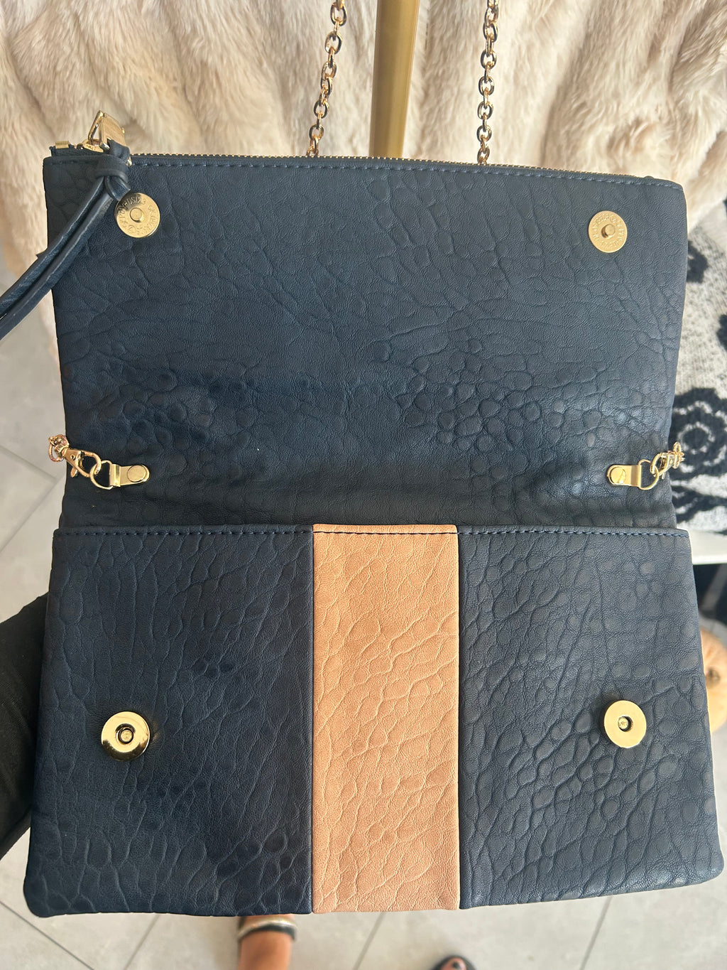 Navy & beige clutch