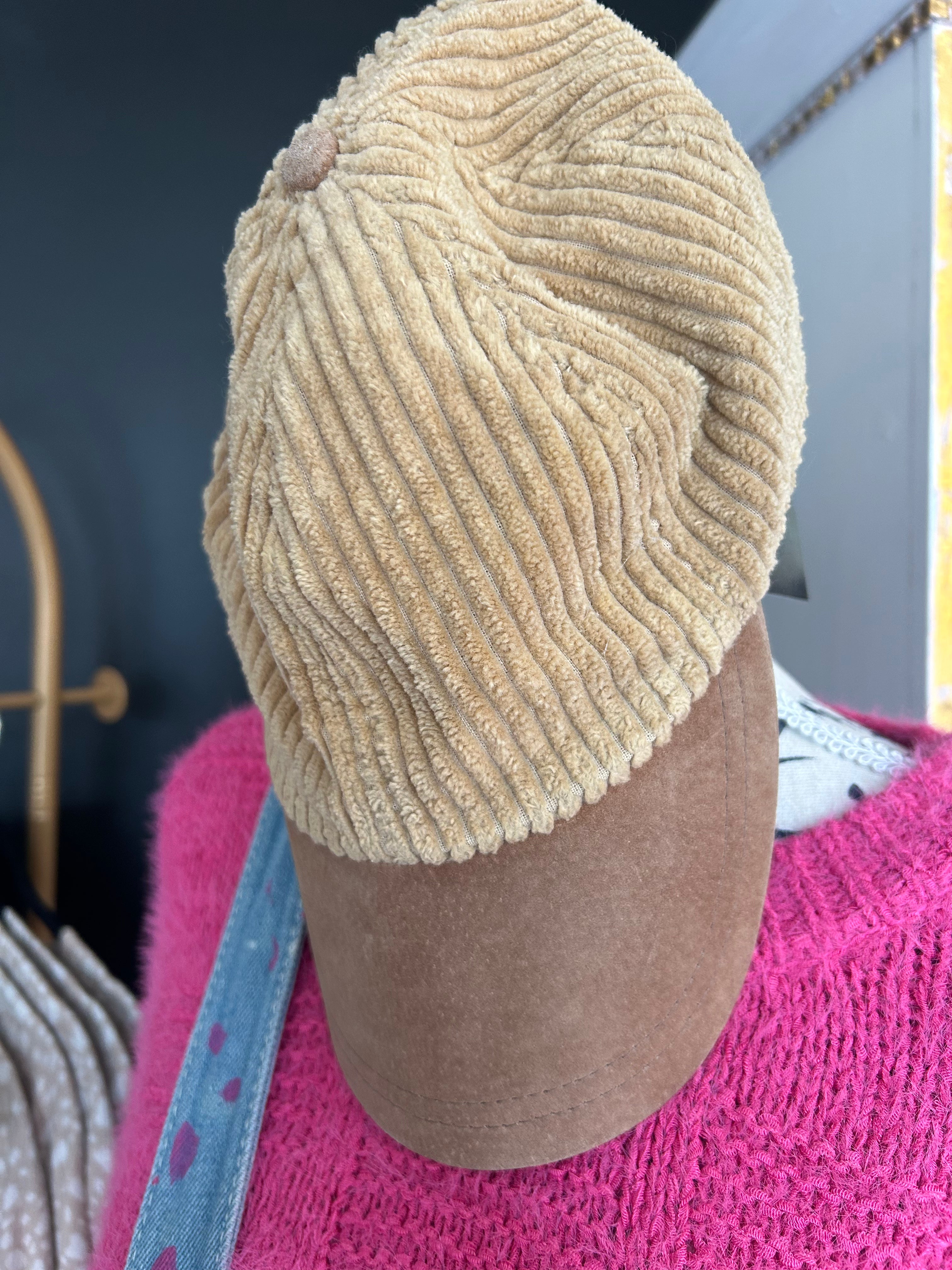 Ochre corduroy & suede cap