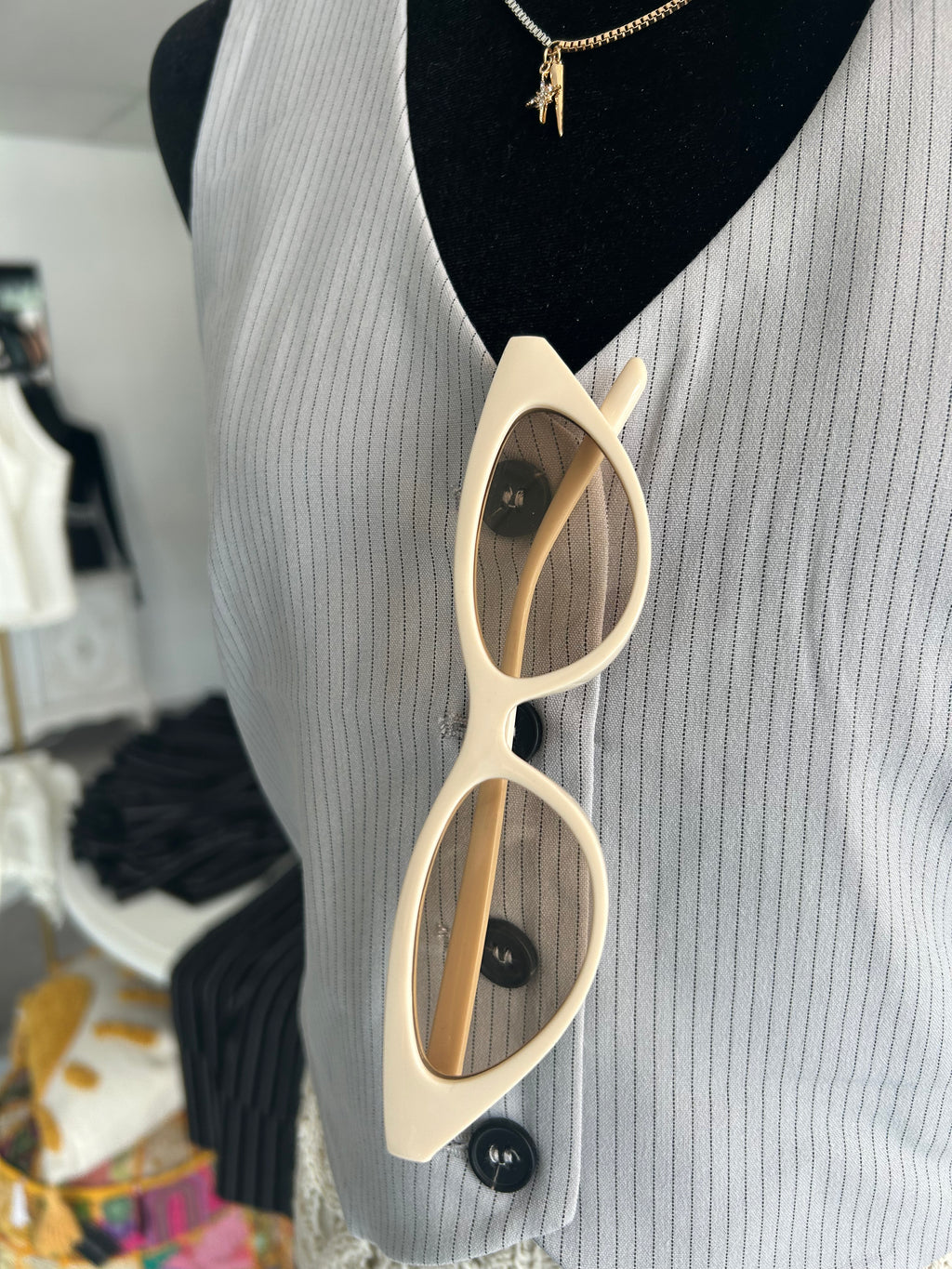 Cat eye cream sun shades