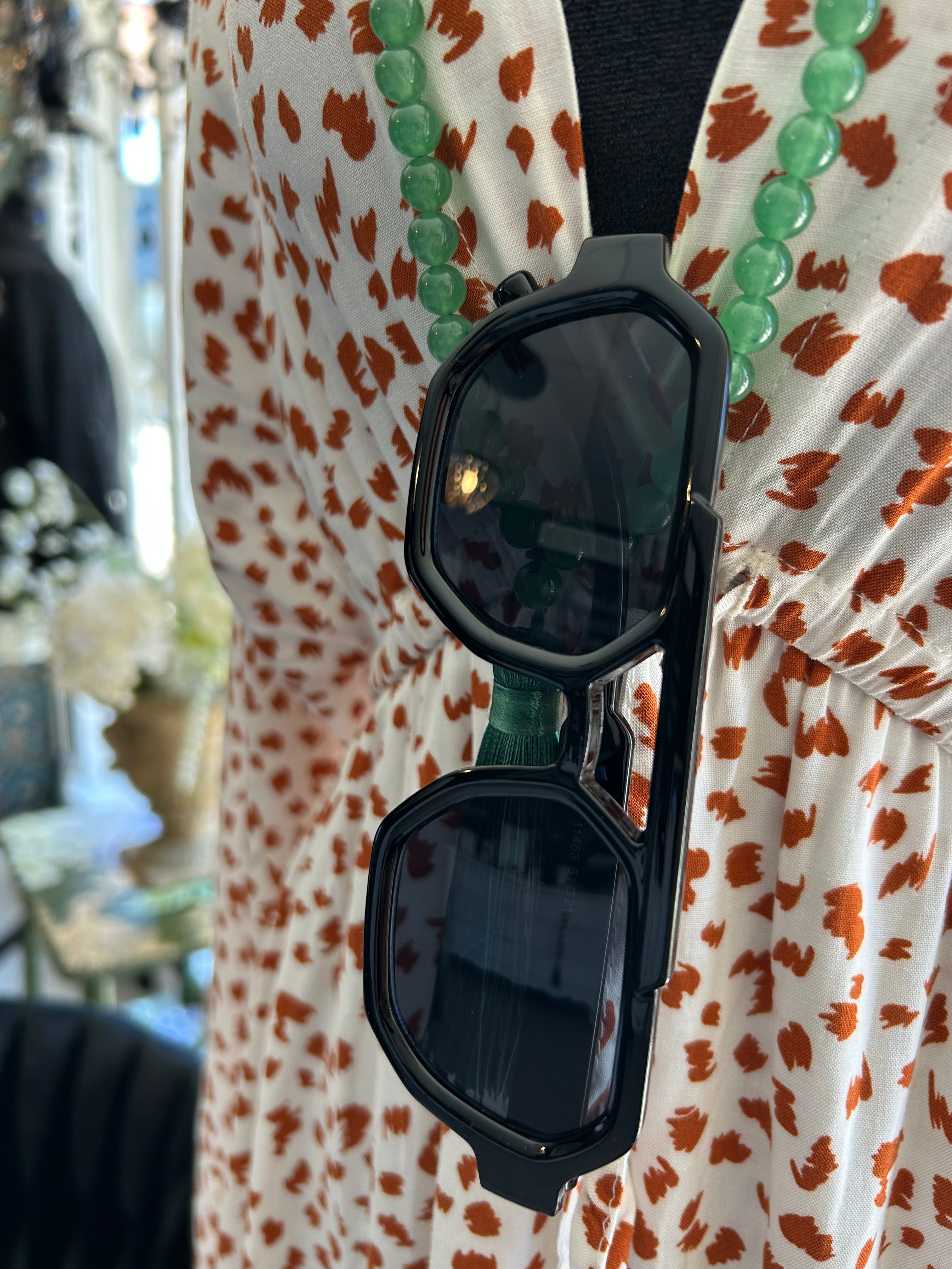 Black Geometric Aviator sunshades